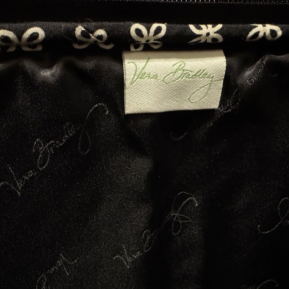 NWOT VERA BRADLEY BLACK/WHITE PADDED LAPTOP CASE WITH INTERIOR POCKET - Picture 3 of 4